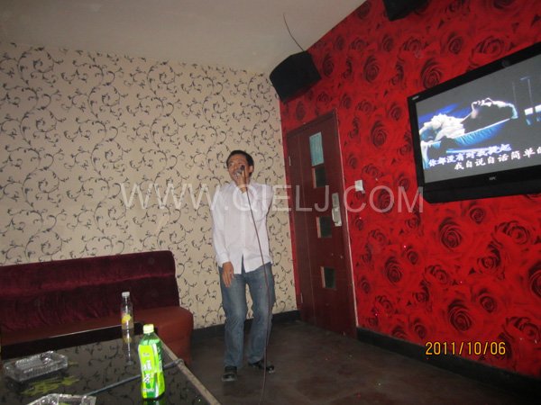 2011年10月，鄭州企鵝糧油機(jī)械有限公司--外貿(mào)部，十一國慶節(jié)團(tuán)體活動！(圖13)