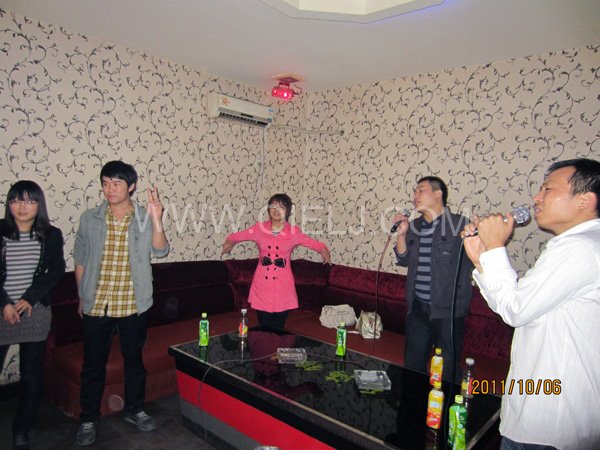 2011年10月，鄭州企鵝糧油機(jī)械有限公司--外貿(mào)部，十一國慶節(jié)團(tuán)體活動！(圖2)