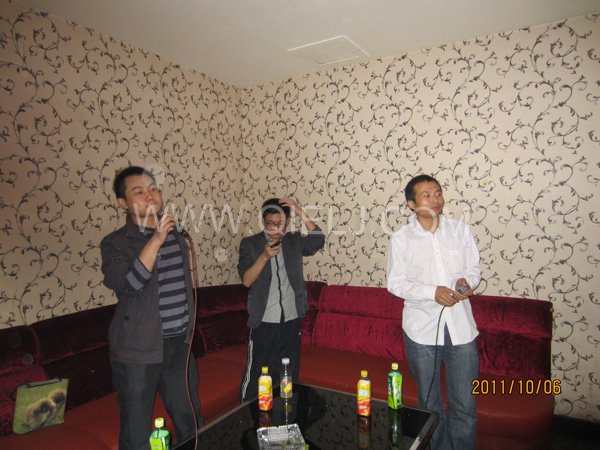 2011年10月，鄭州企鵝糧油機(jī)械有限公司--外貿(mào)部，十一國慶節(jié)團(tuán)體活動！(圖6)