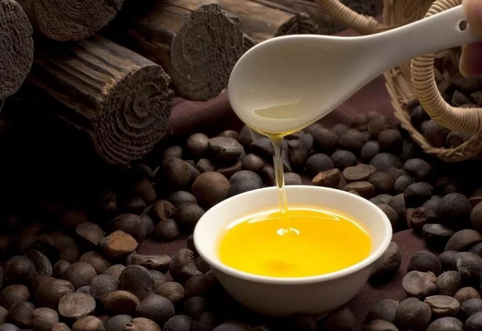 企鵝牌茶籽油雙螺桿榨油機(jī),用心制造獲得客戶認(rèn)可(圖1) 企鵝牌茶籽油雙螺桿榨油機(jī),用心制造獲得客戶認(rèn)可(圖1)