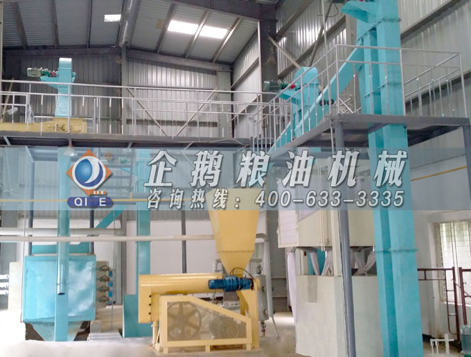 如何投資建設(shè)棕櫚油加工廠?企鵝糧油機(jī)械在線為您答疑解惑(圖4) 如何投資建設(shè)棕櫚油加工廠?企鵝糧油機(jī)械在線為您答疑解惑(圖4)